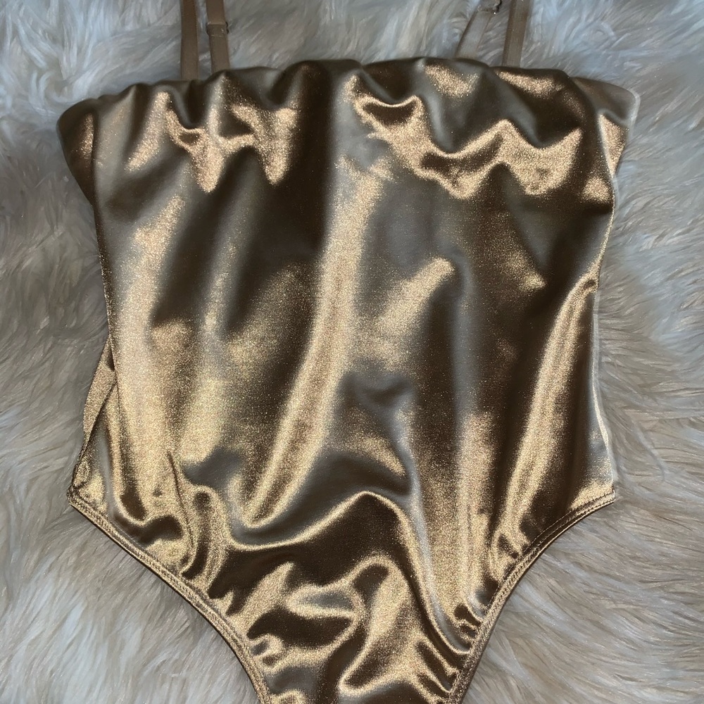 Satin body suit ✨